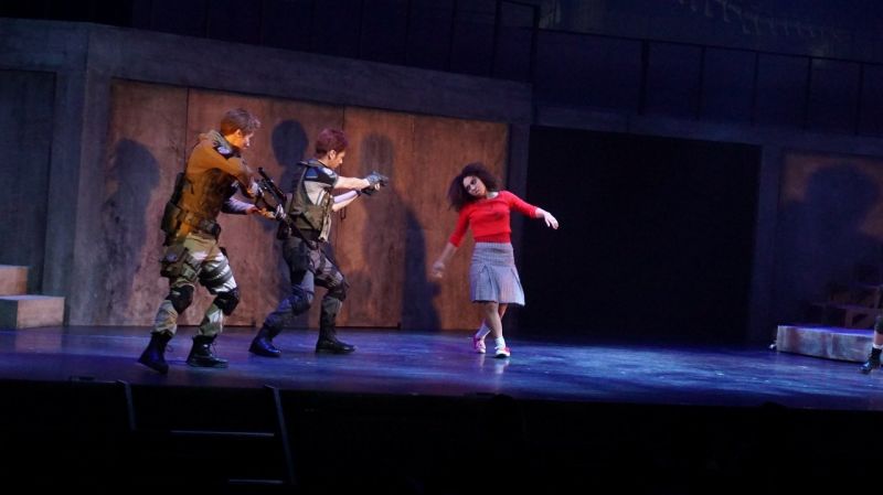 The Resident Evil Stage Play Looks Awesome Rely On Horror